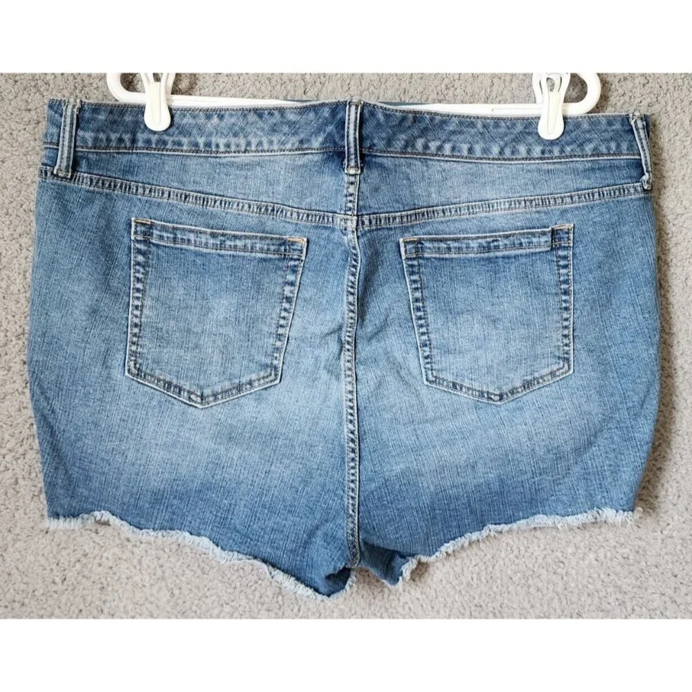 Torrid Women's Button Fly Stretch Denim Jean High Rise Shorts Distressed Size 22